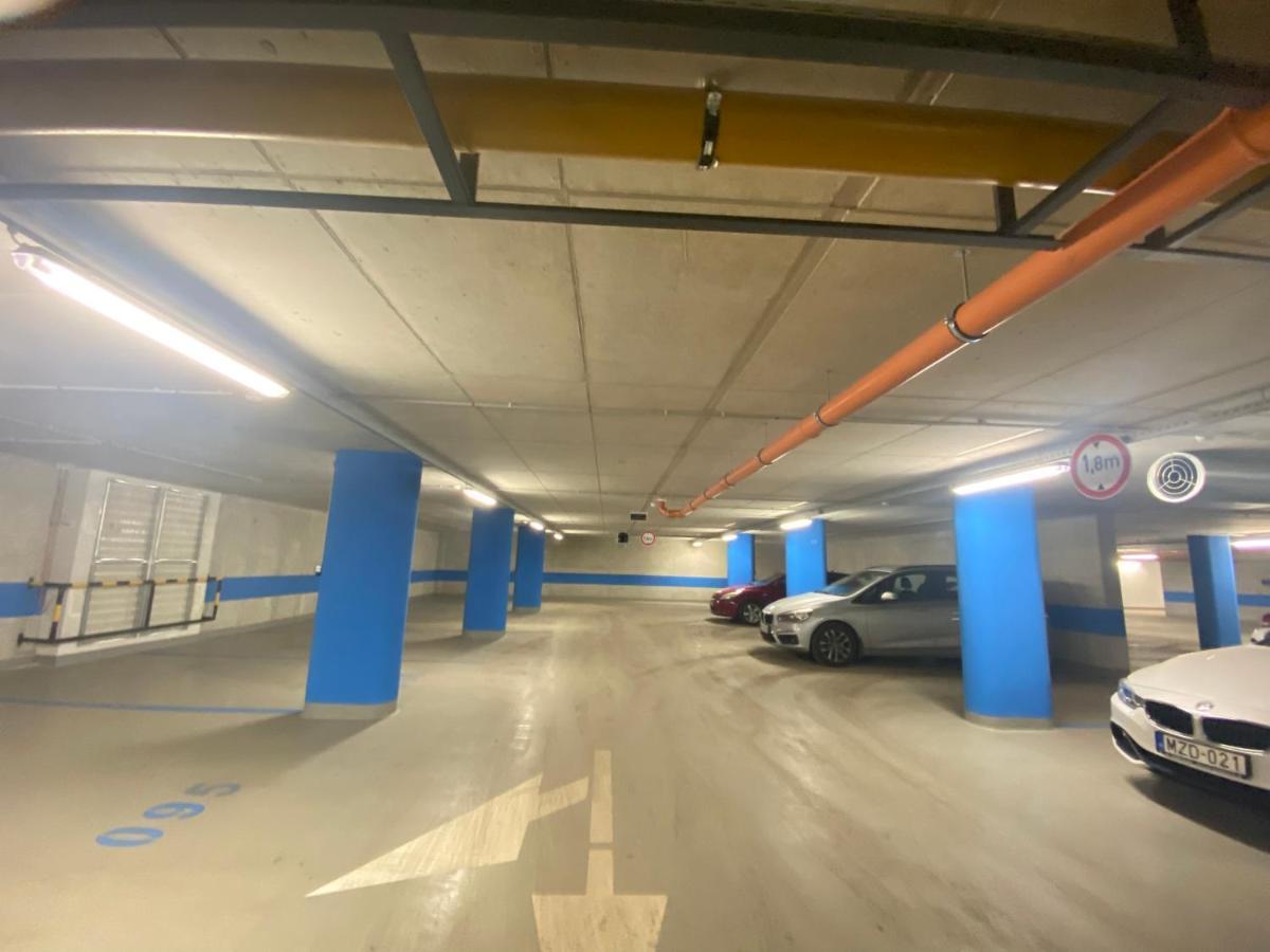 New Studio Apartment In Central Budapest - Free Parking ภายนอก รูปภาพ