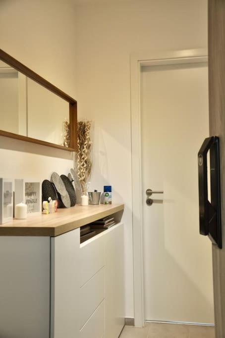 New Studio Apartment In Central Budapest - Free Parking ภายนอก รูปภาพ