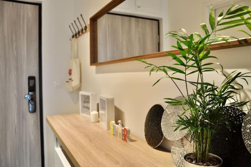 New Studio Apartment In Central Budapest - Free Parking ภายนอก รูปภาพ
