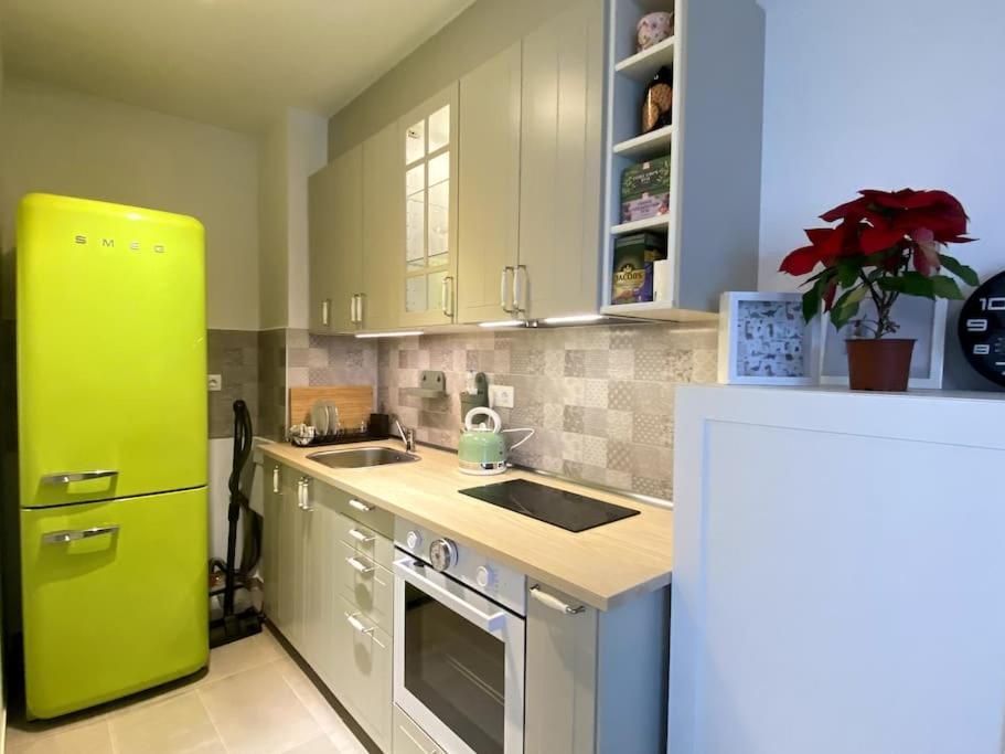 New Studio Apartment In Central Budapest - Free Parking ภายนอก รูปภาพ